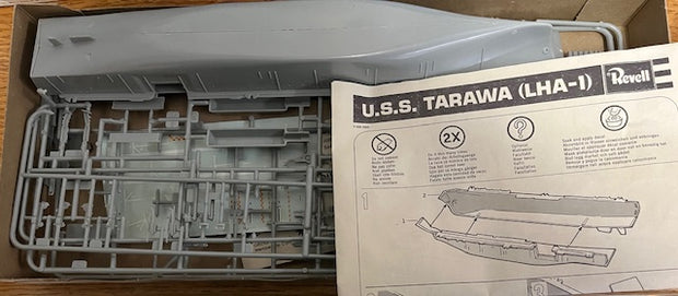 ASSAULT SHIP USS Tarawa (LHA-1)- 1/720 Scale (U.S. Navy's New Amphibious Assault Ship)