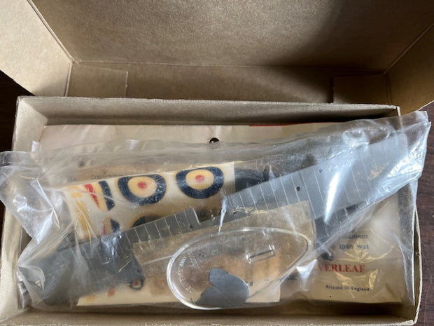 R.E.8 1916 RECONNAISSANCE AIRCRAFT - 1/72 scale