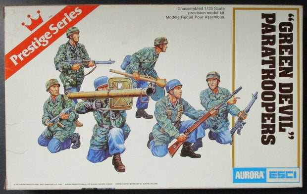 ESCI Aurora 1/35th Green Devils Paratroopers Plastic model kit