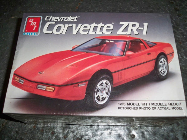 AMT Ertl 1:25 scale 1990 Chevrolet Corvette ZR-1