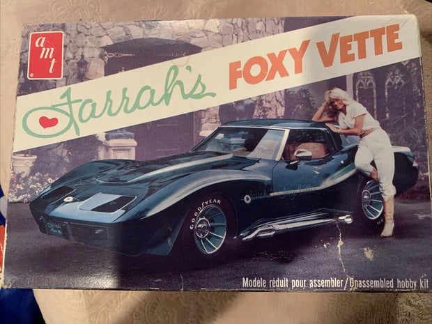 Vintage 1978 AMT 1:25th Farrah's Foxy Vette Model kit