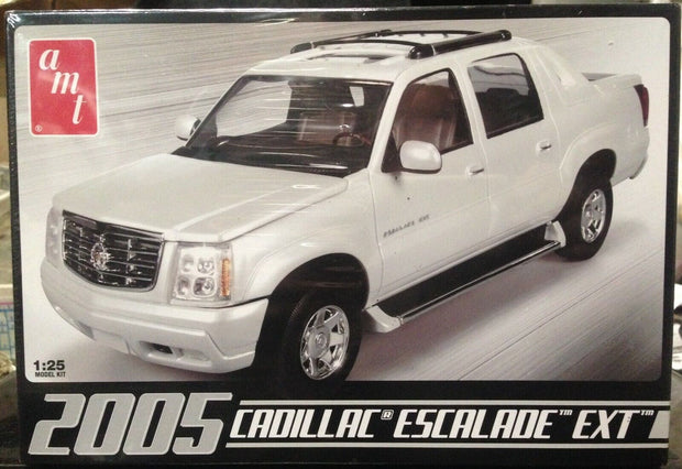 AMT 2005 Cadillac Escalade EXT