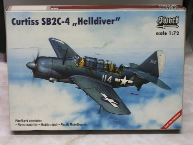 Curtiss SB2C-4 "Helldiver" - 1/72 scale