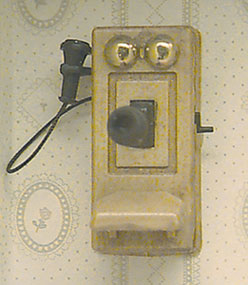 Old fashioned telephone, DIY